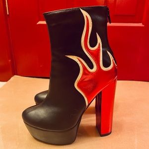 Halloween Flame Graphic Chunky Heeled Boots